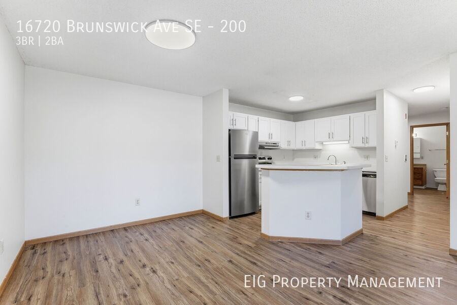 Kestrel Brunswick Avenue Southeast -  Prior Lake, MN 55372 - Photo 6 of 50