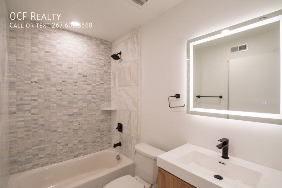 1420 Point Breeze Avenue - Photo 4 of 38