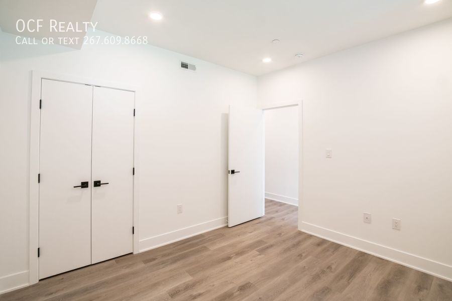 1420 Point Breeze Avenue - Photo 7 of 38