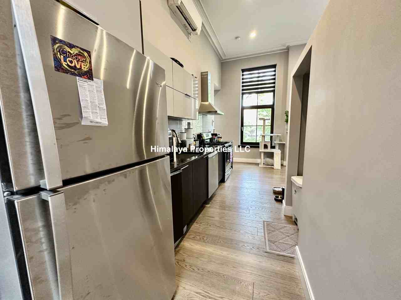 407 Dudley St #4 - Photo 2 of 8