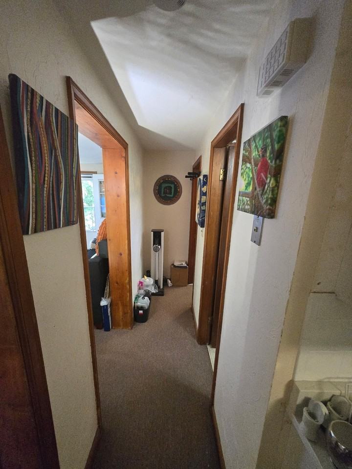 Varney St #B - Photo 6 of 9