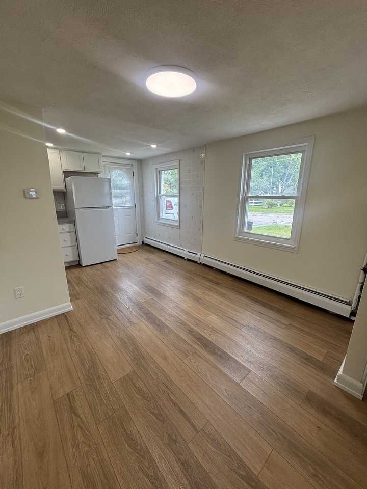 Clarendon Rd #1 - Photo 3 of 13
