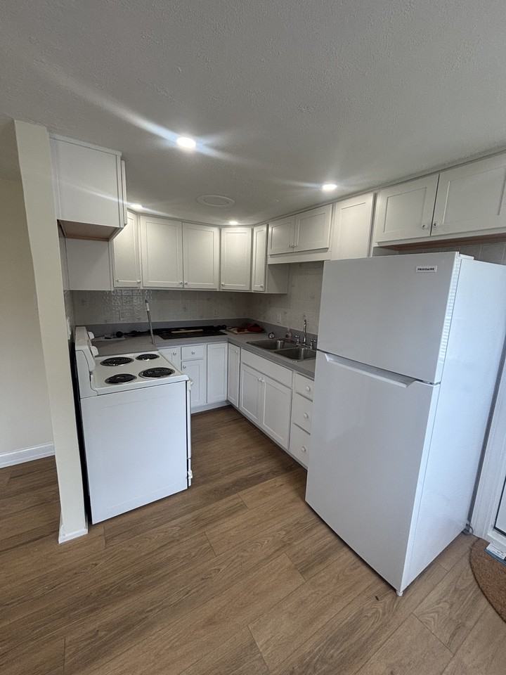 Clarendon Rd #1 - Photo 5 of 13