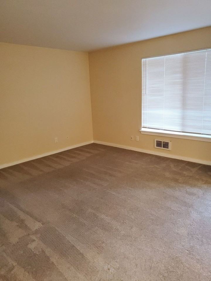 9715 Danwood Ln Nw #4 - Photo 7 of 17