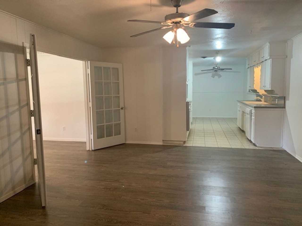2820 Southgate Dr - Photo 5 of 19