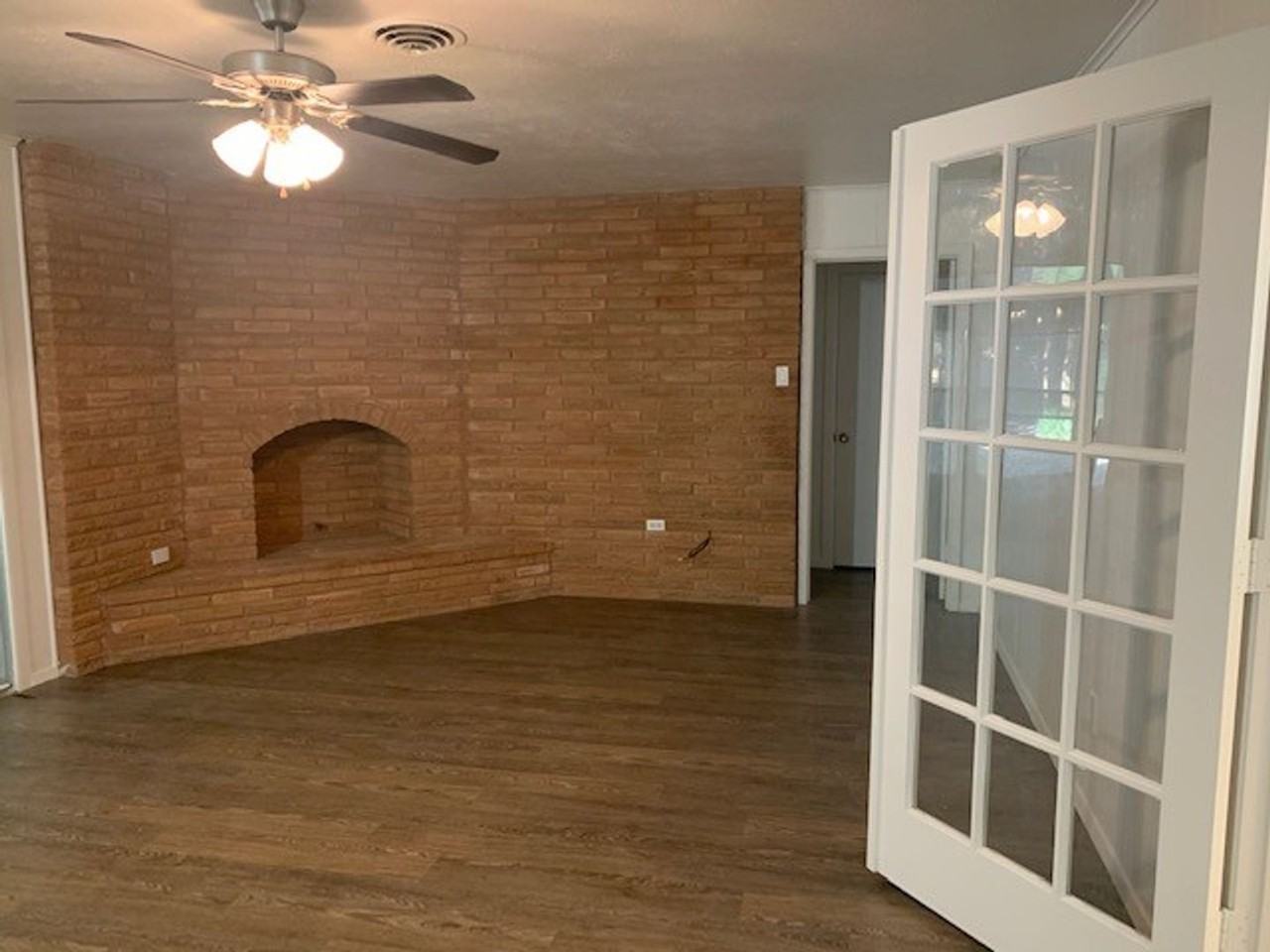 2820 Southgate Dr - Photo 6 of 19