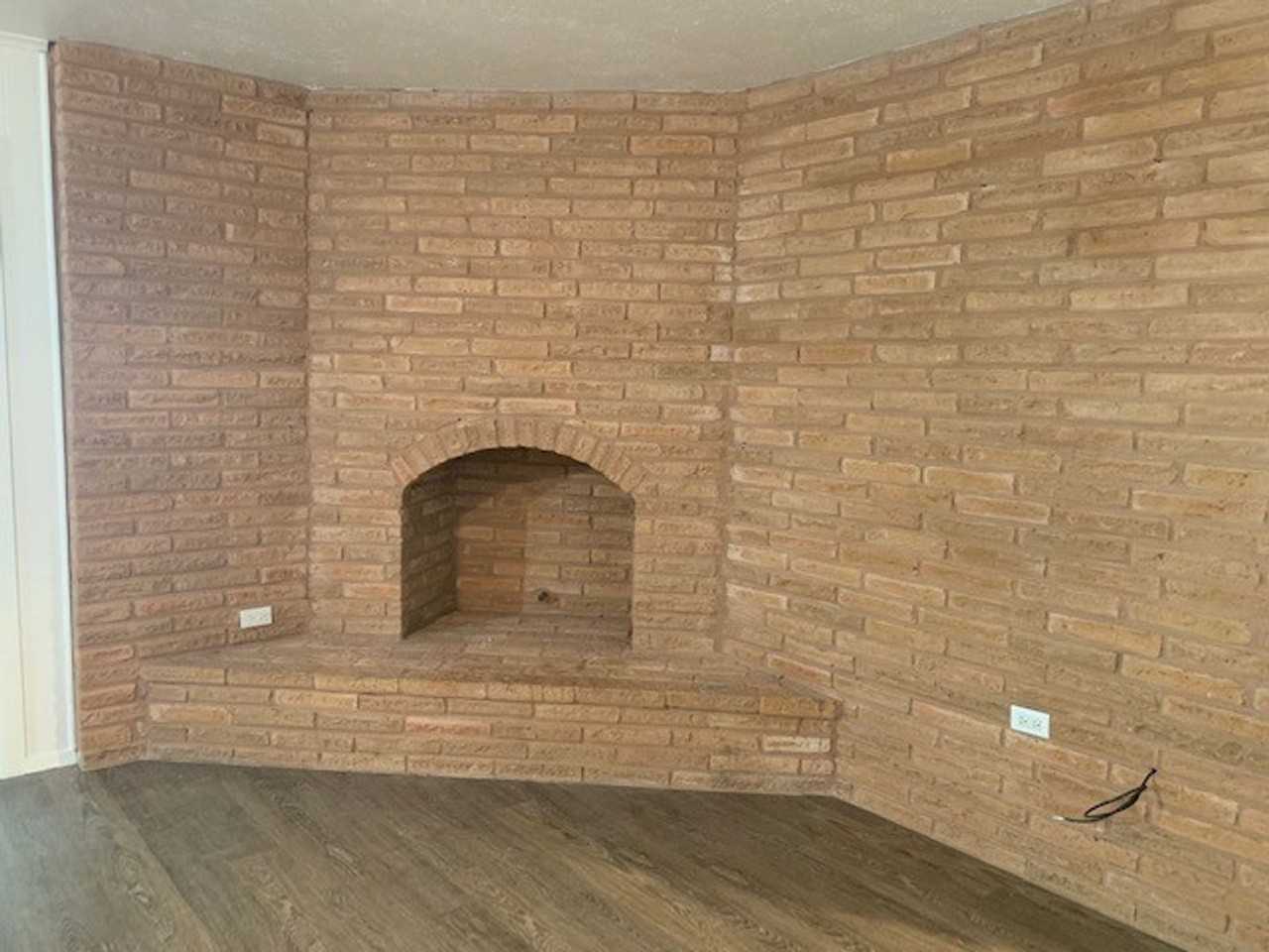 2820 Southgate Dr - Photo 7 of 19