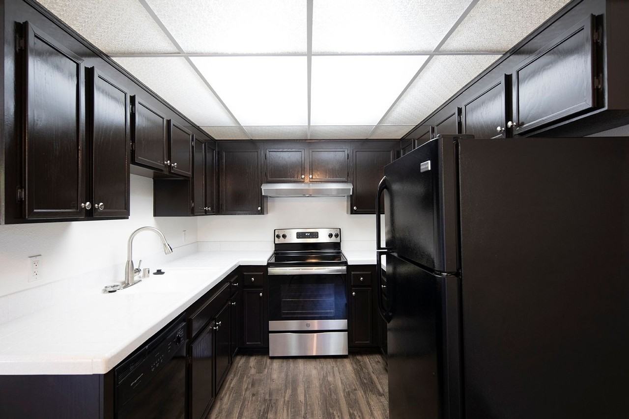 Bonita Heights Apartments - Photo 4 of 34