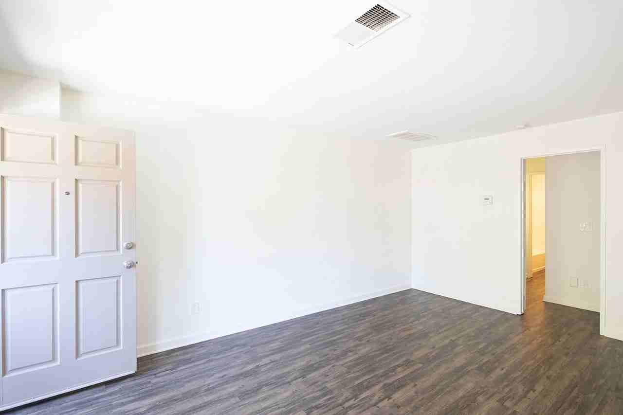 Bonita Heights Apartments - Photo 7 of 34