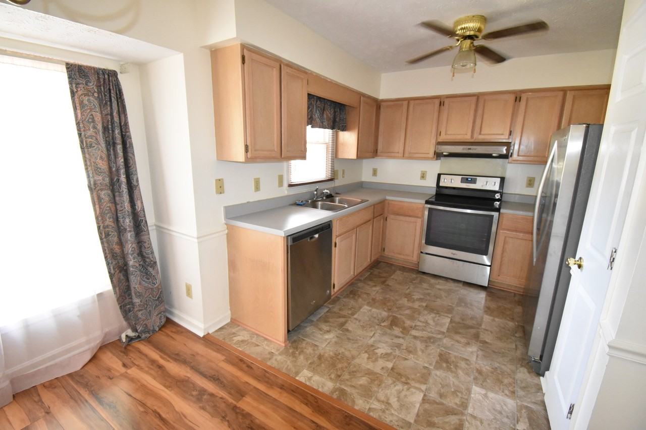 121 Sprucepine Dr - Photo 6 of 20