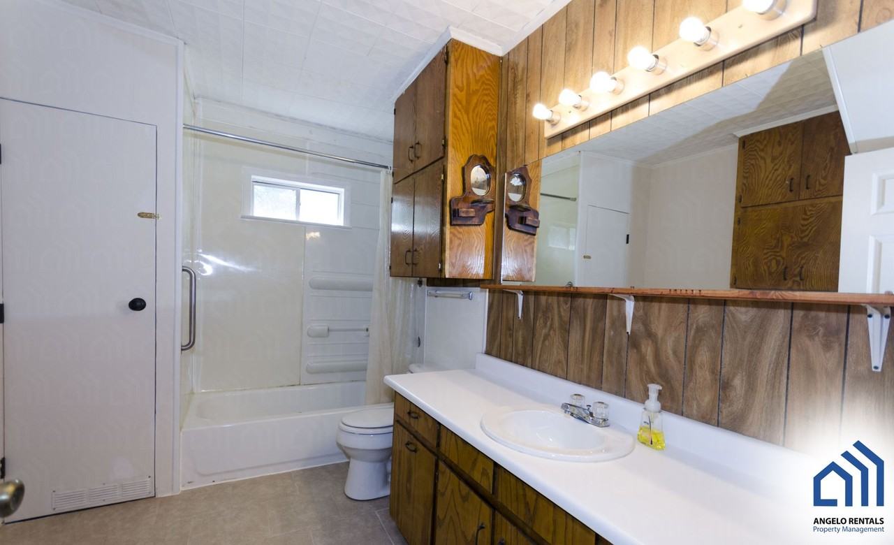 4422 Bowie St - Photo 5 of 13