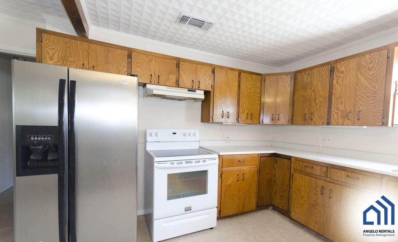 4422 Bowie St - Photo 3 of 13