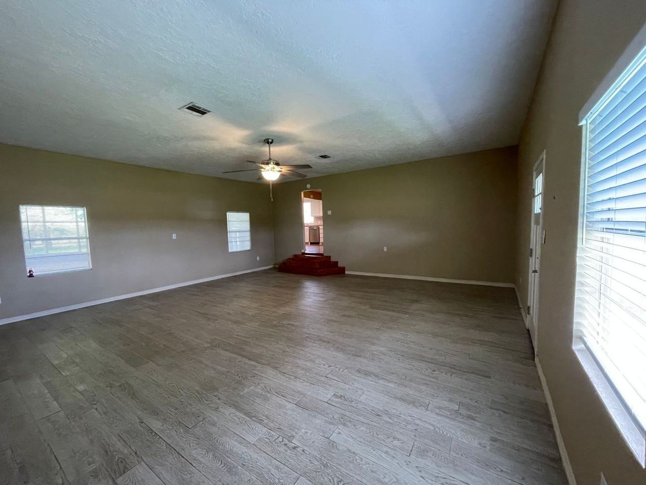 17261 County Line Rd - Photo 2 of 16