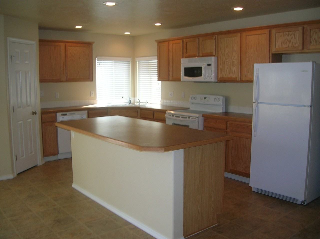 3527 E Hand Cart Ln - Photo 4 of 12