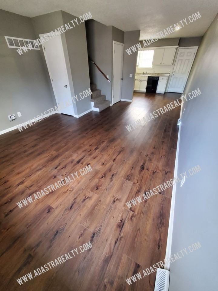 1517 E Elizabeth St - Photo 7 of 14