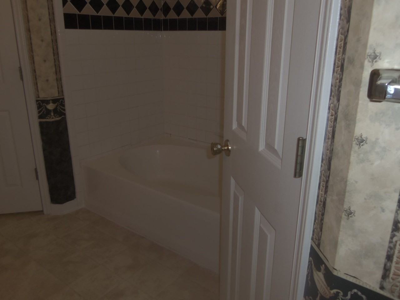 4201 Windwood Dr - Photo 7 of 25