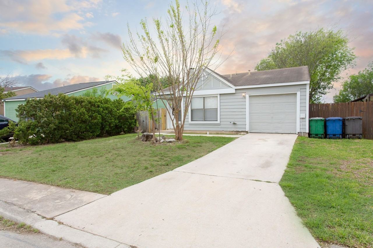 6339 Village Clb - Photo 4 of 21
