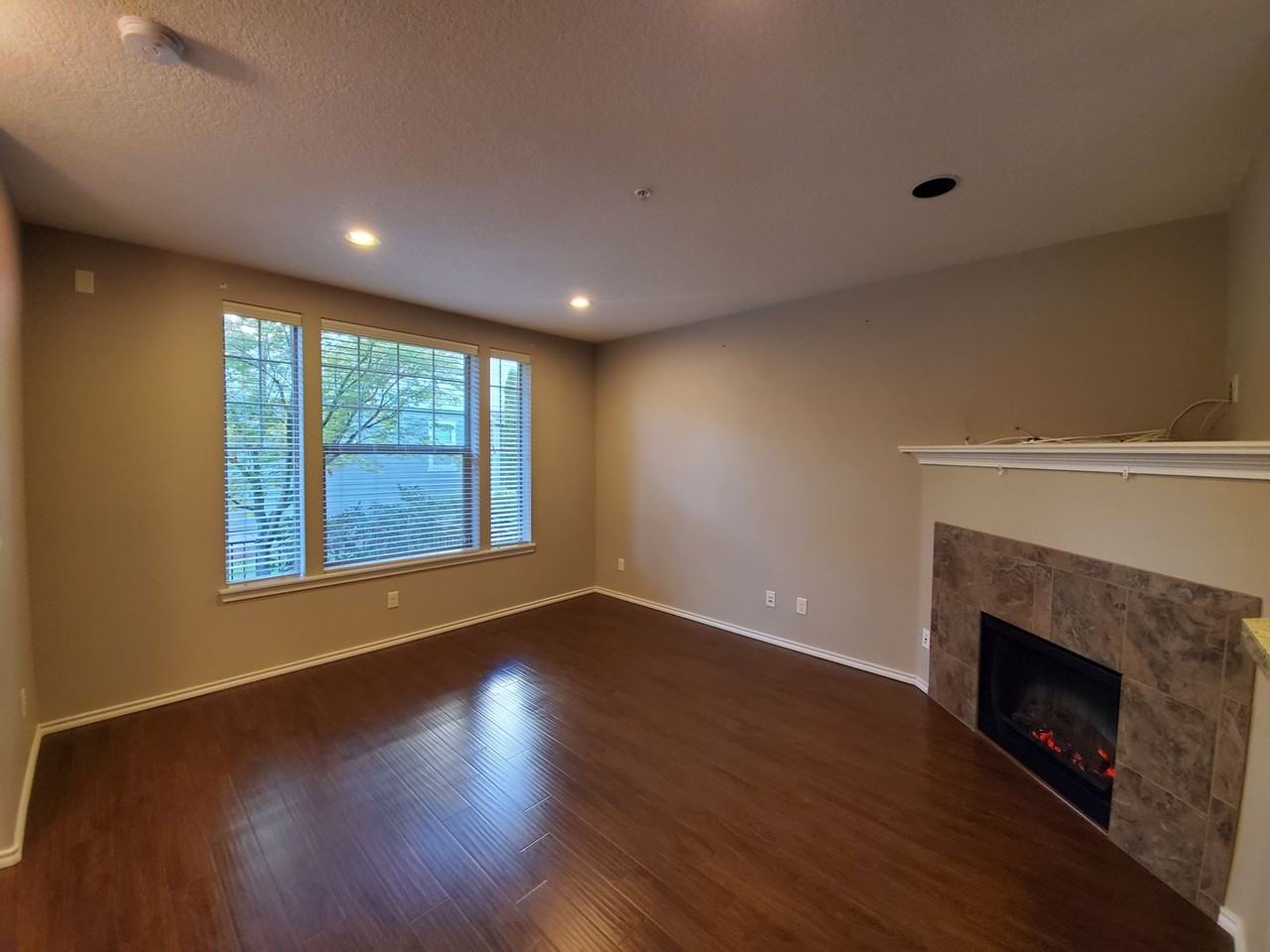 15983 Nw Hildago Ln - Photo 2 of 28