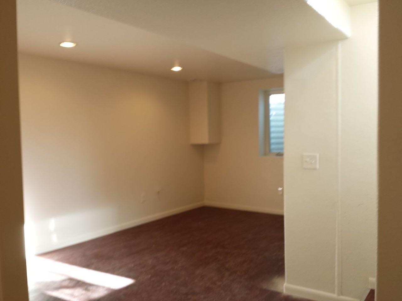 186 S Yates Way - Photo 2 of 9