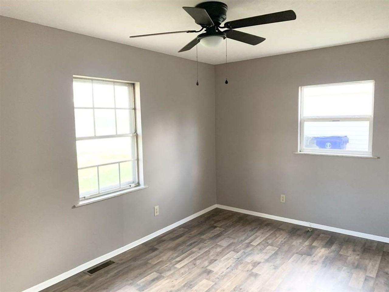 3513 Cedar Ct - Photo 4 of 7