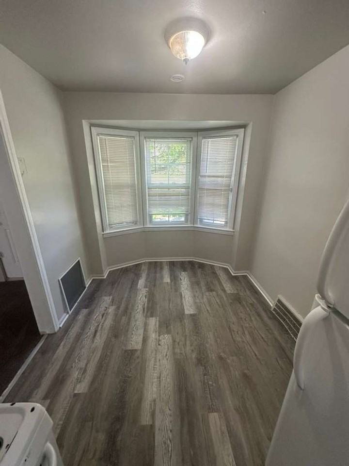 9386 Coyle St - Photo 2 of 15