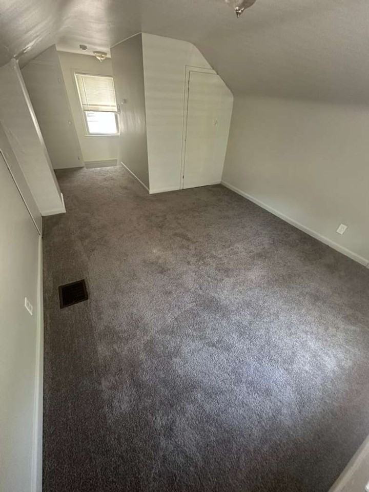 9386 Coyle St - Photo 5 of 15