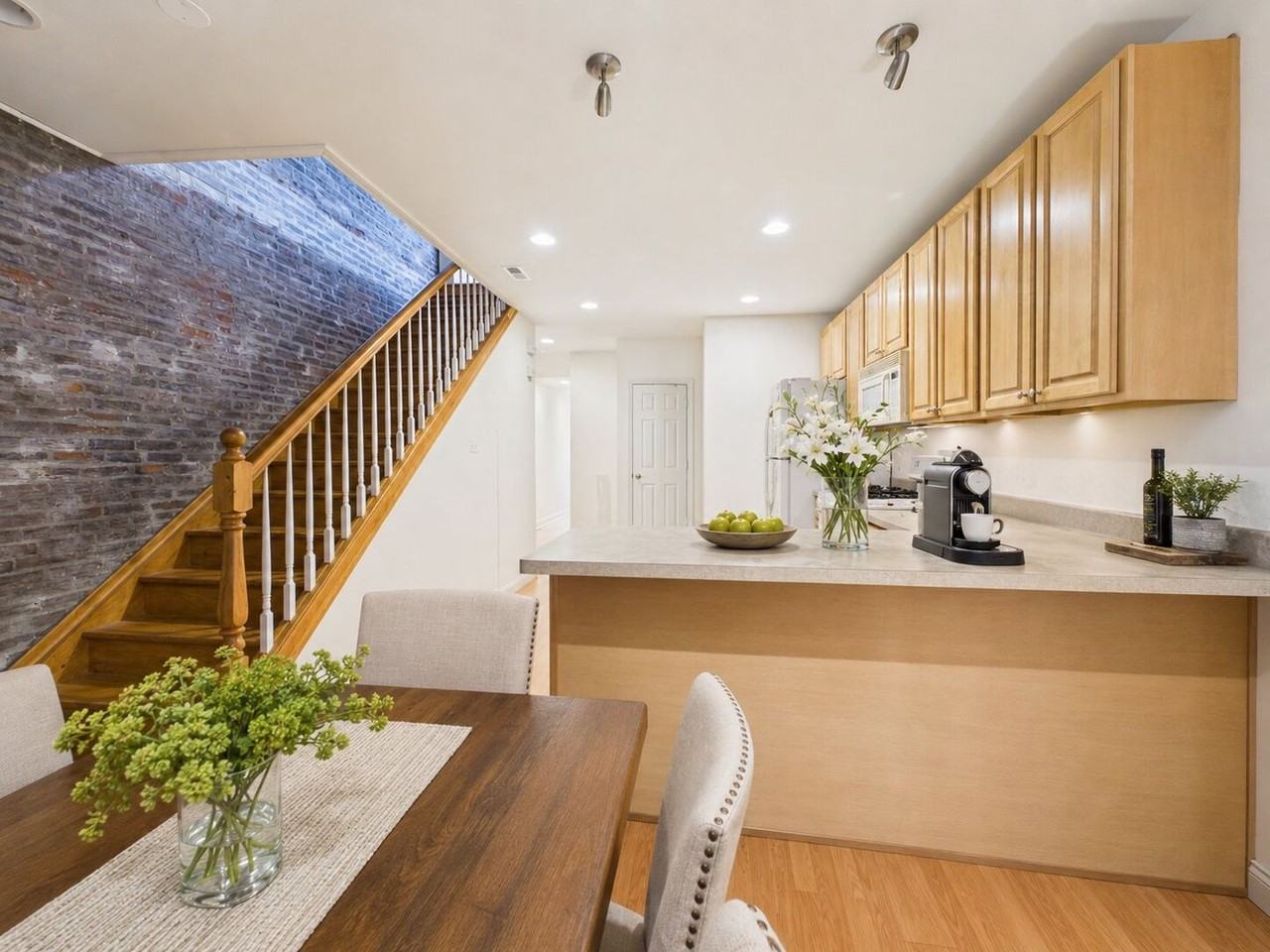 3040 W Stiles St - Photo 5 of 33