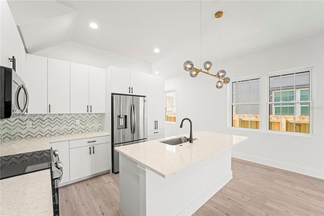 2403 W North B St #2 - Photo 2 of 12