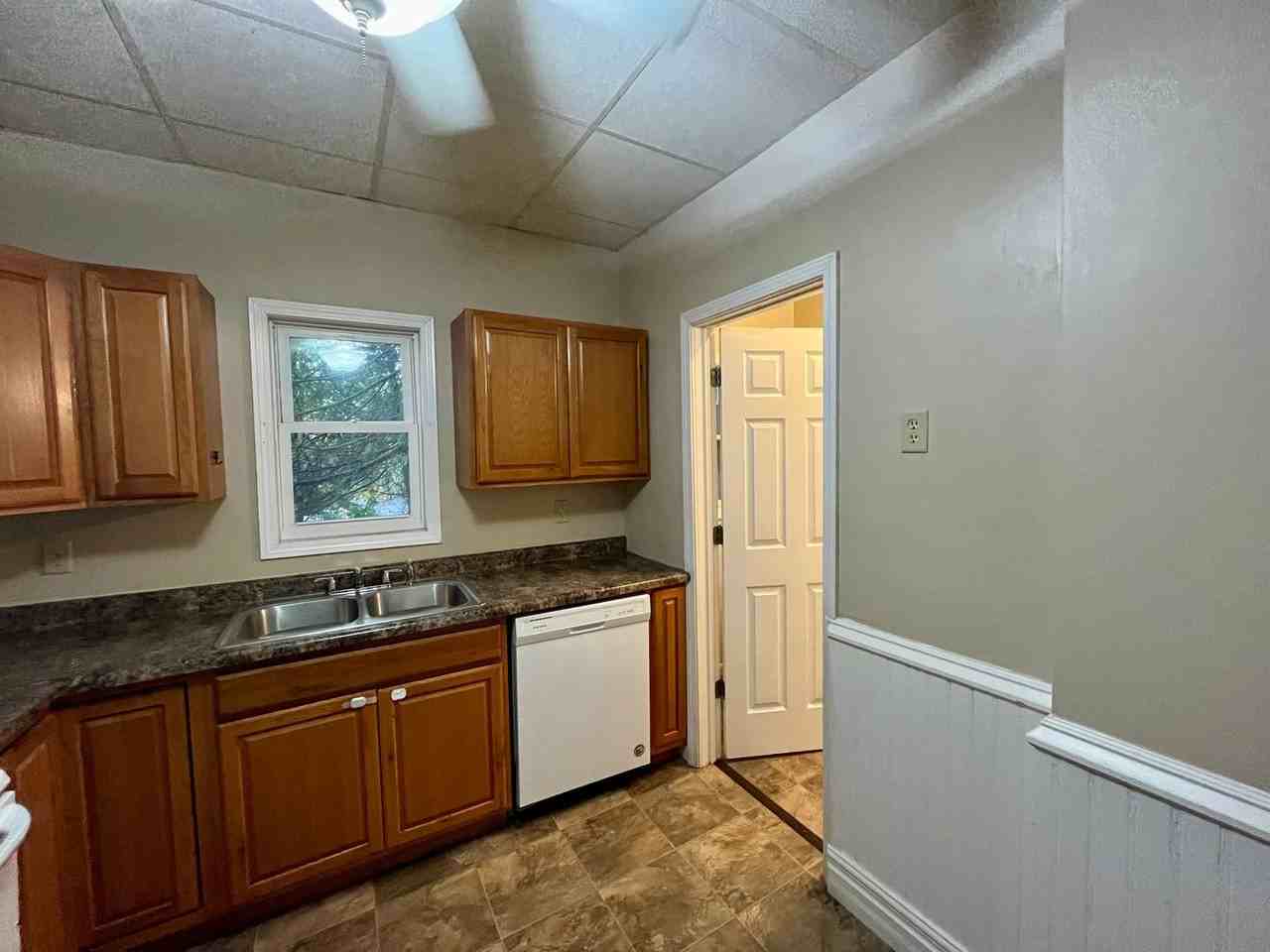 1112 Jefferson St - Photo 4 of 30