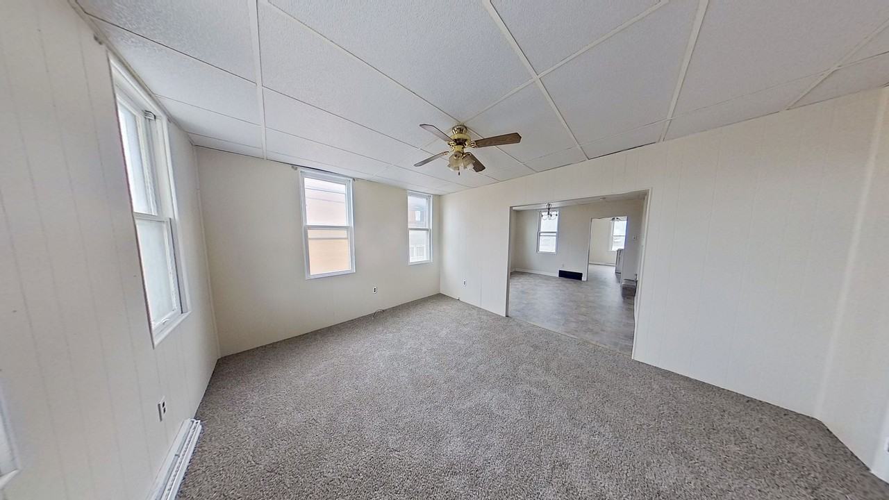 16 W High St - Photo 5 of 8