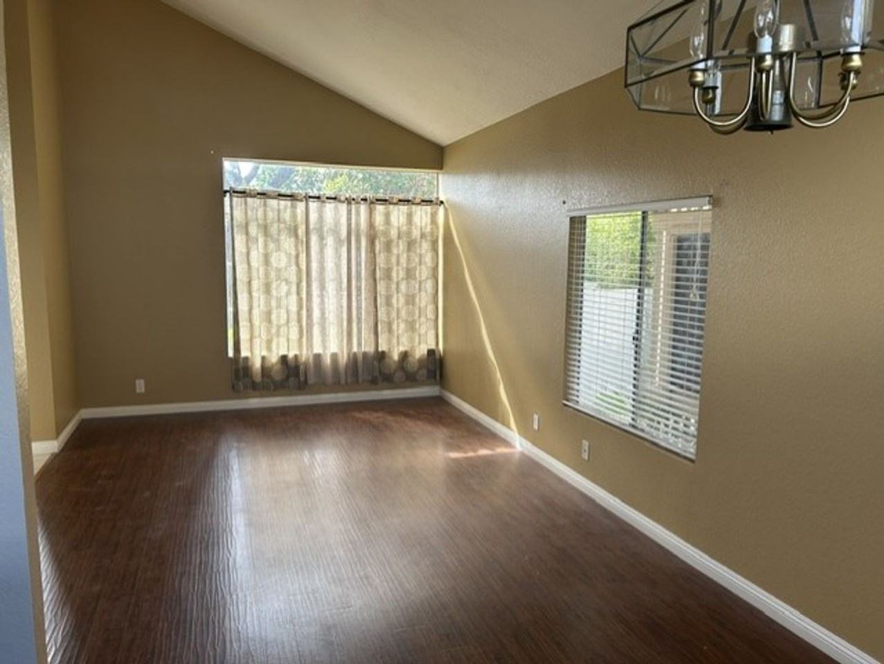 39771 Barberry Ct - Photo 4 of 19