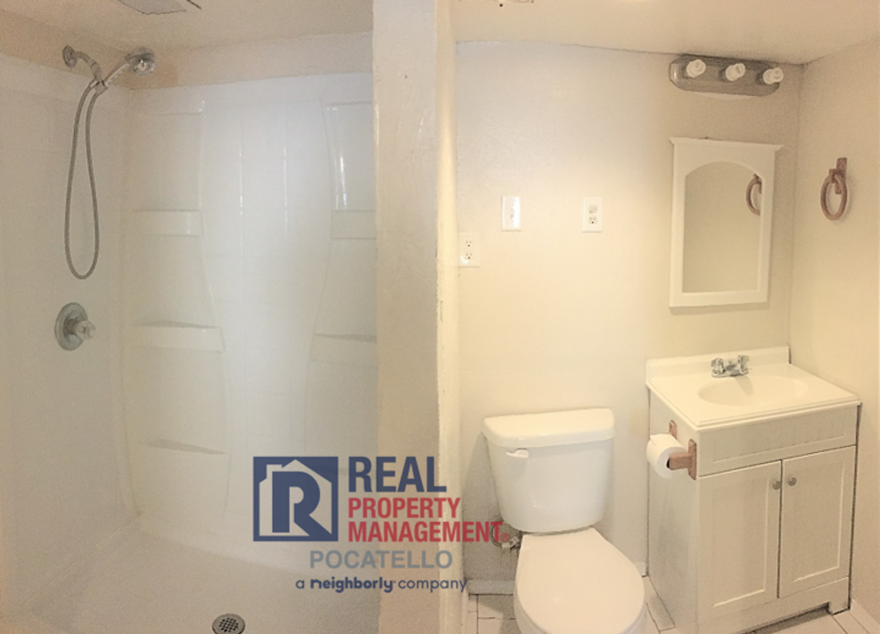339 1/2 S Garfield Ave - Photo 6 of 9