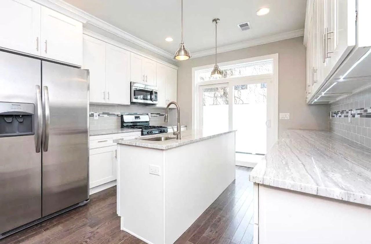 537 Morse St - Photo 5 of 26