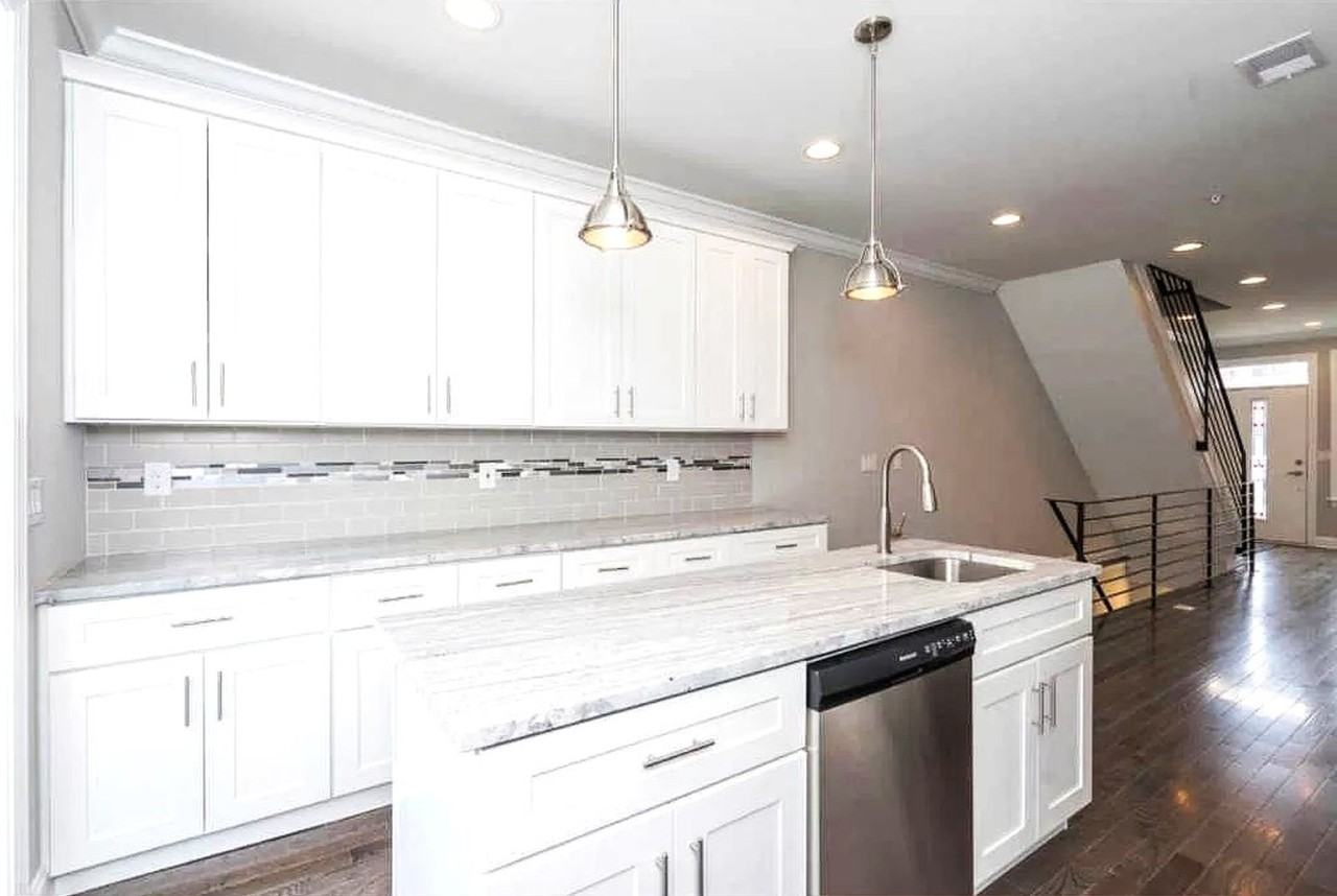 537 Morse St - Photo 7 of 26