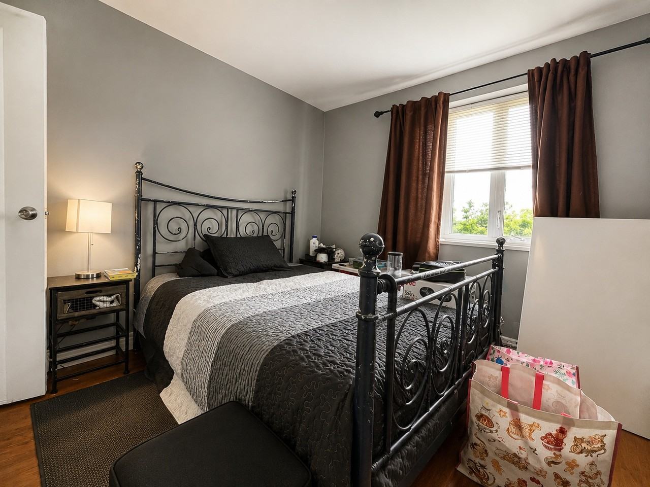 133 Warren St #1 - Photo 5 of 9