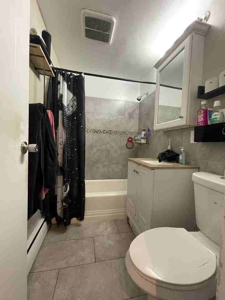 133 Warren St #1 - Photo 6 of 9