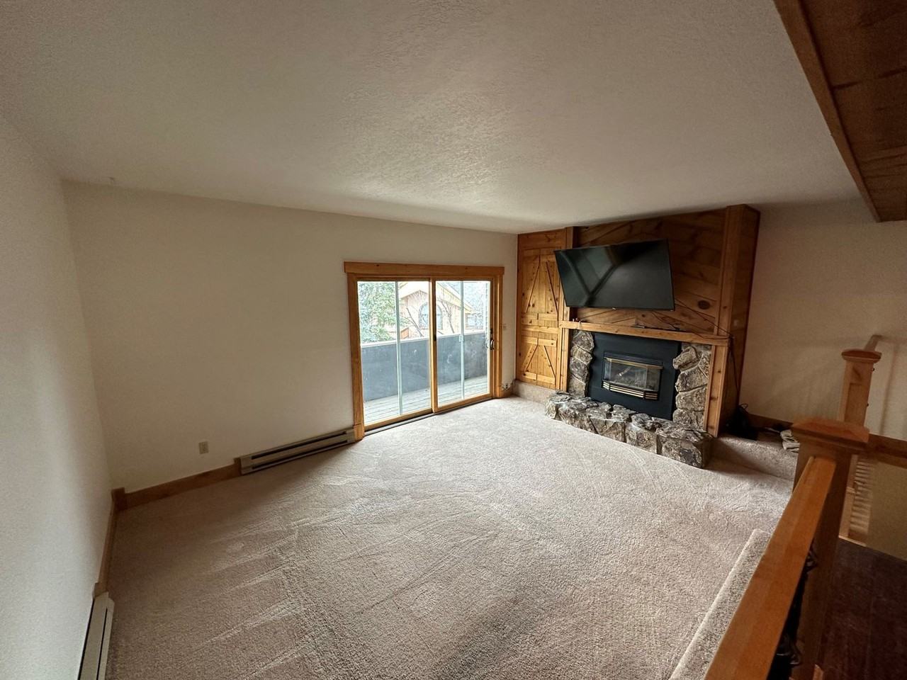 1119 Overlook Dr - Photo 4 of 16