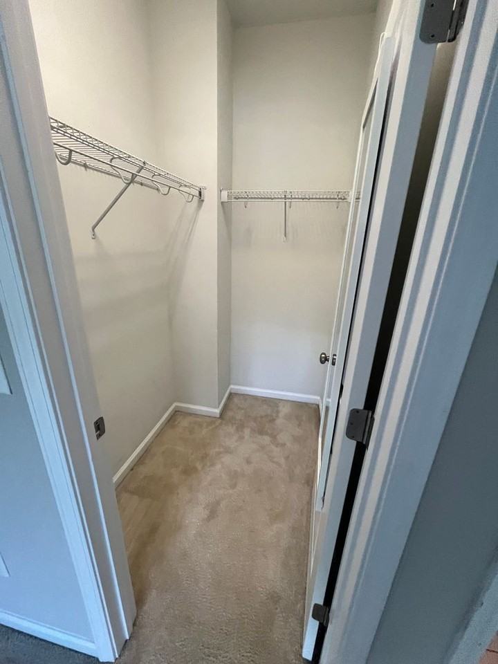 1423 Salem Creek Dr - Photo 6 of 19