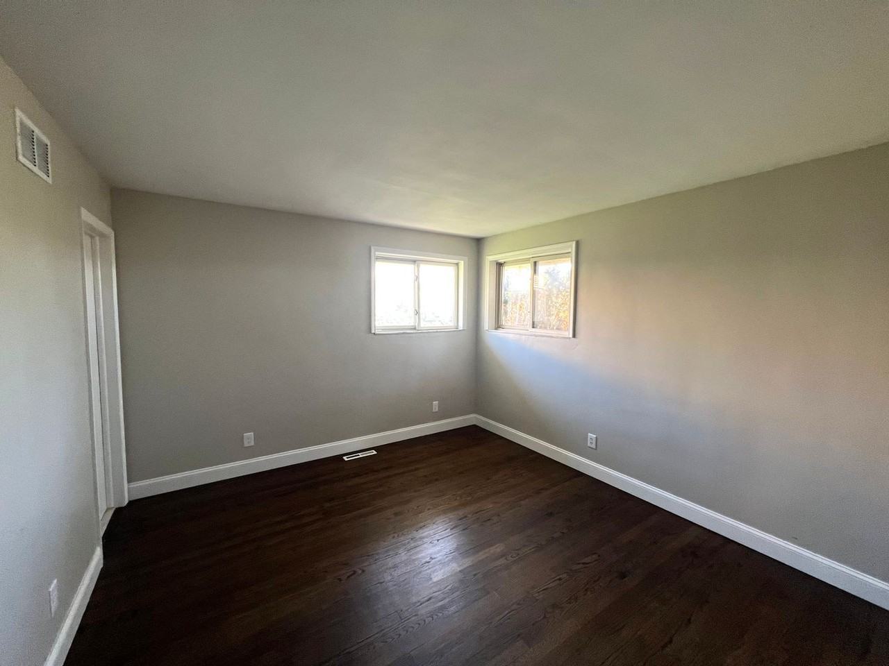 1320 E Livingston St - Photo 7 of 13