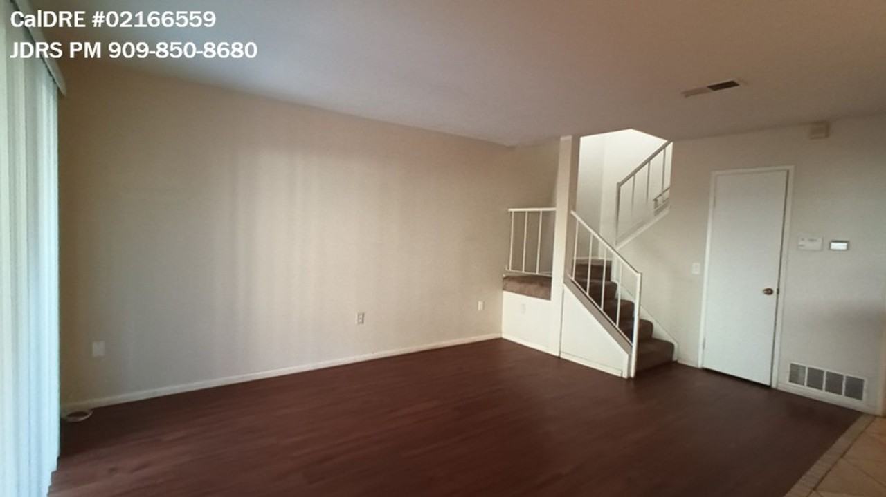 4859 Jackson St #B - Photo 4 of 7