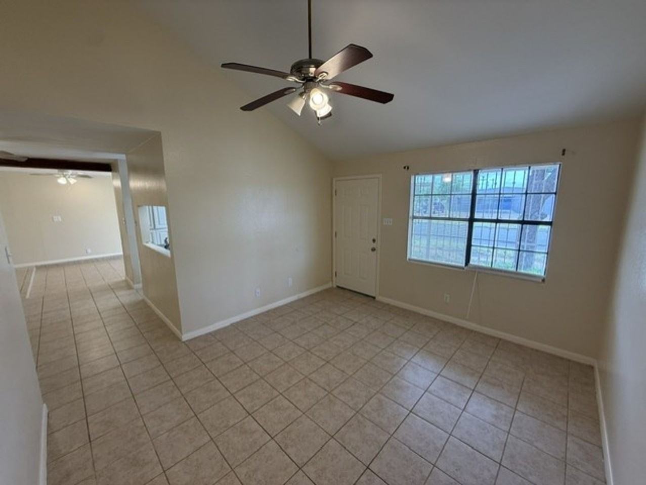 126 Atlanta Dr - Photo 2 of 20