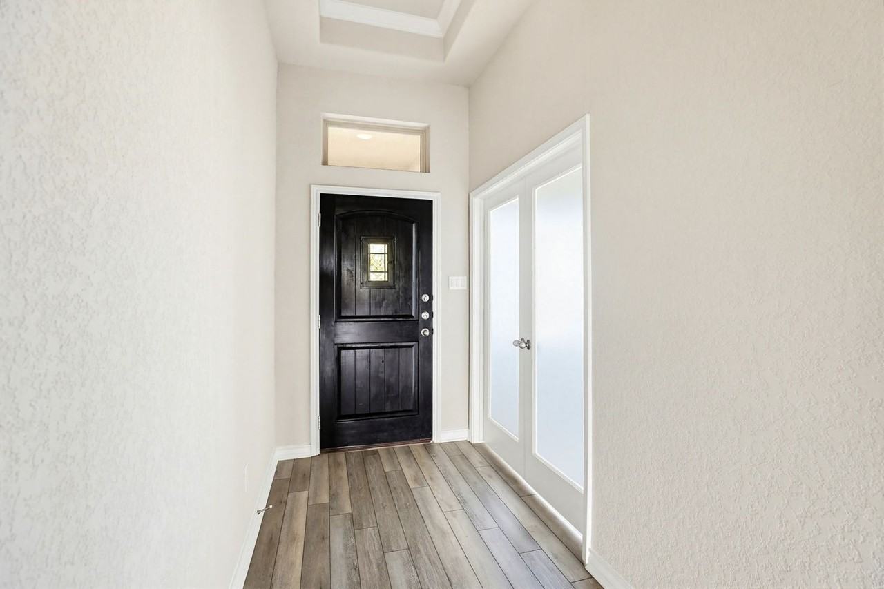 307 James Bonham Way - Photo 4 of 38