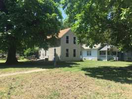 featured image of 729 Main St