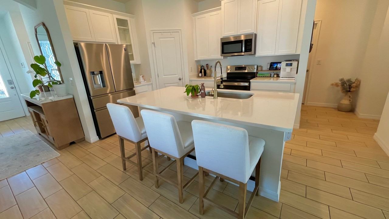 6740 Great Bear Dr - Photo 5 of 42