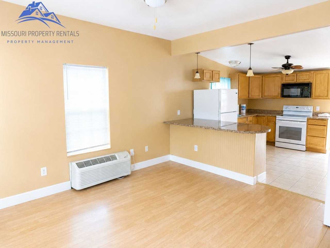 418 W Maddux St - Photo 2 of 12
