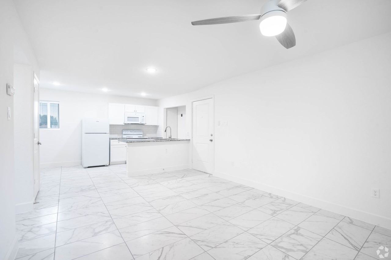 4410 Bellfort St - Photo 6 of 14