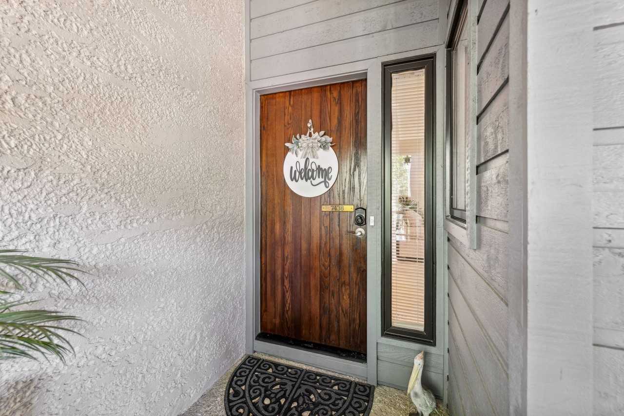 3 Shelter Cove Ln - Photo 2 of 50