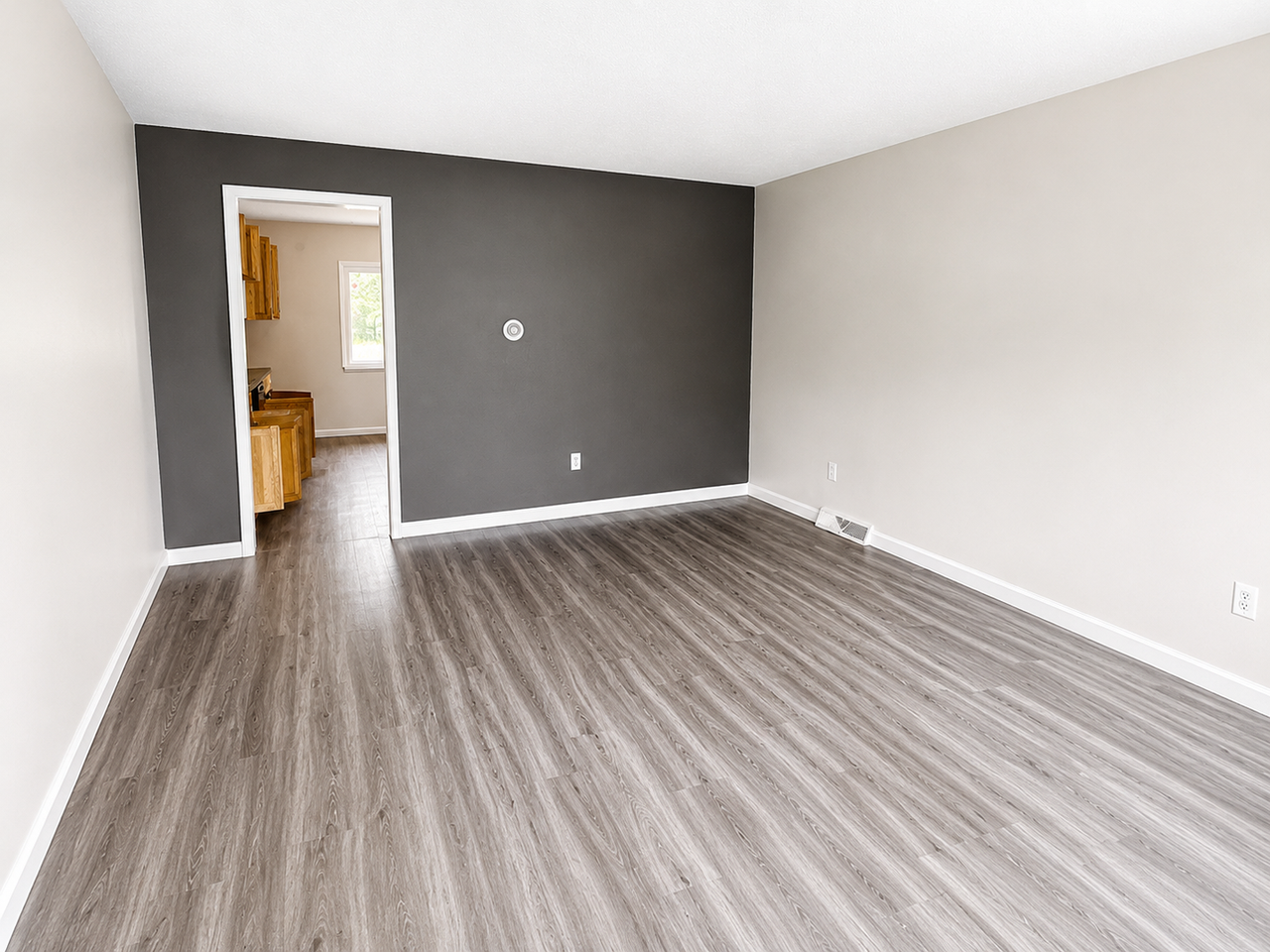 2640 Milverton Way - Photo 3 of 15