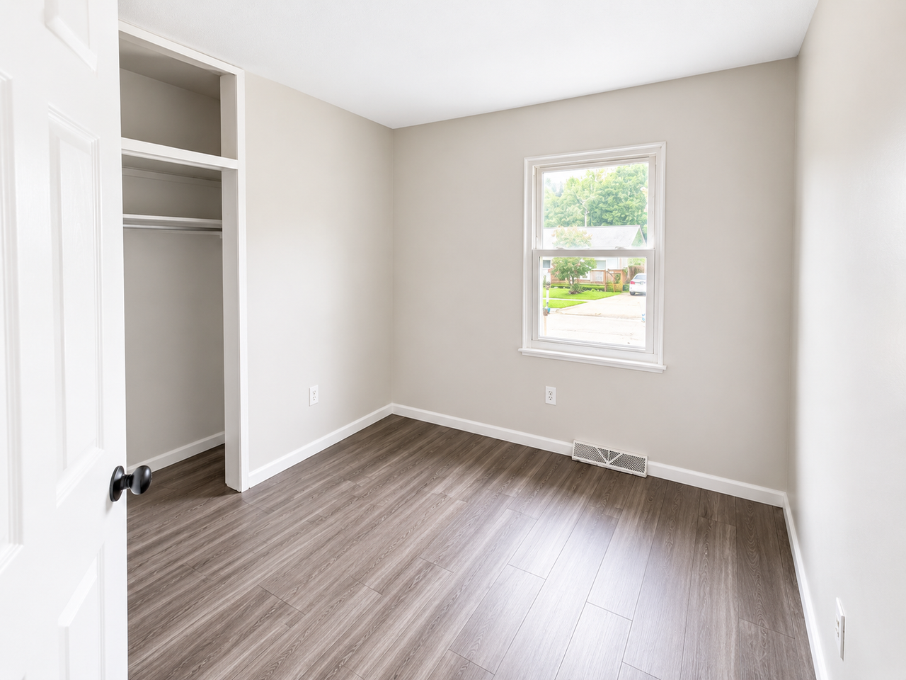 2640 Milverton Way - Photo 6 of 15
