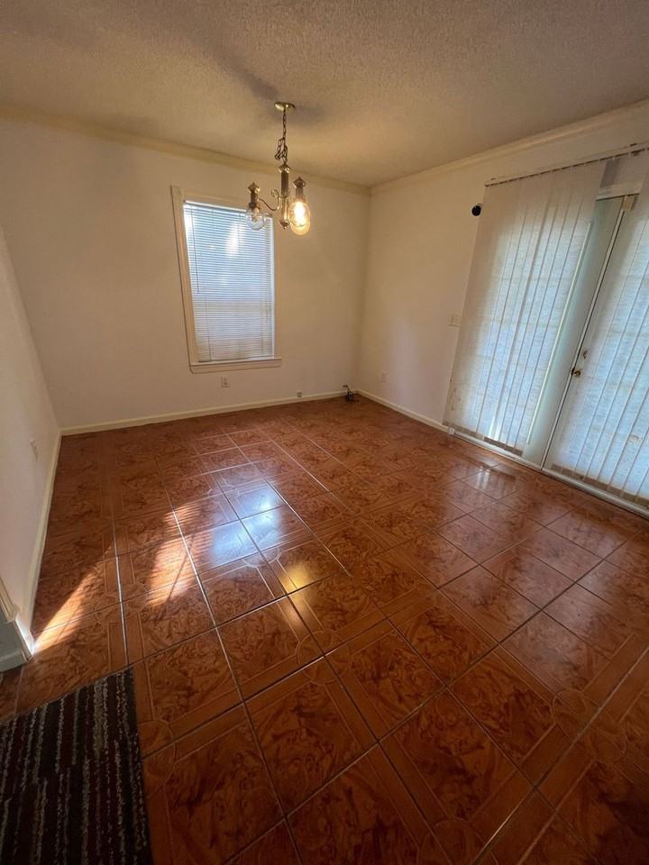 1319 Tranquility Ln - Photo 6 of 22